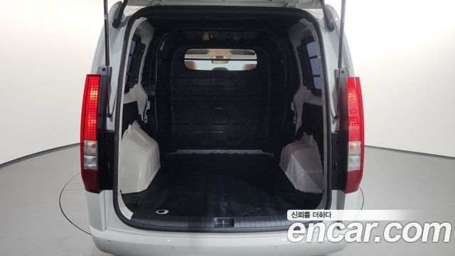 Hyundai Staria HEV 1.6T Cargo 5-Seater Modern 2026 — фото 18