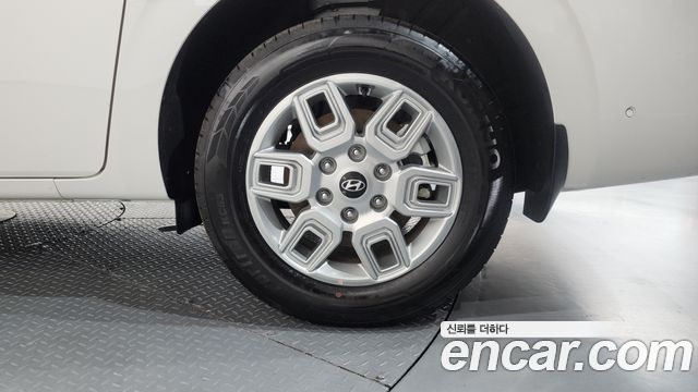 Hyundai Staria HEV 1.6T Cargo 5-Seater Modern 2026 — фото 21