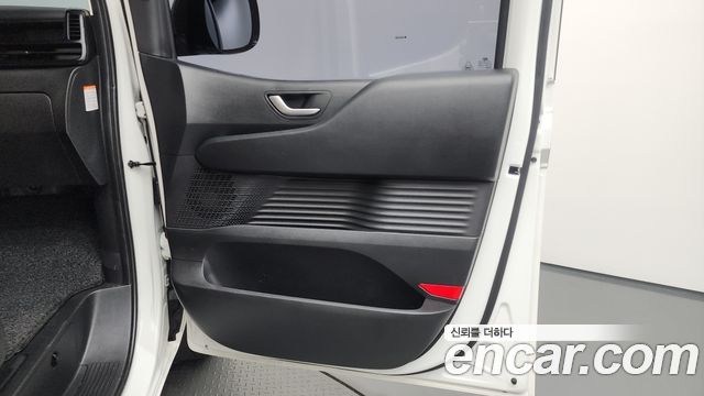 Hyundai Staria HEV 1.6T Cargo 5-Seater Modern 2026 — фото 24