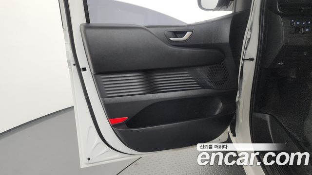 Hyundai Staria HEV 1.6T Cargo 5-Seater Modern 2026 — фото 25