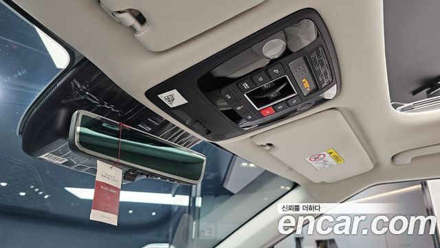 Kia Carnival (IV) HEV 9seater Gravity 2025 — фото 16