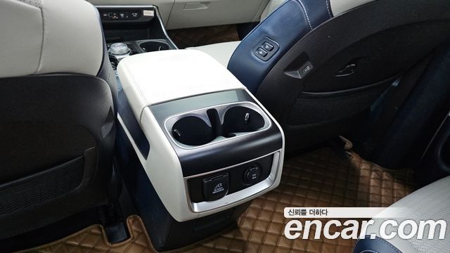 Kia Carnival (IV) HEV 9seater Gravity 2025 — фото 36