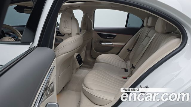 Mercedes-Benz E-Class (W214) E300 4MATIC Exclusive 2024 — фото 12