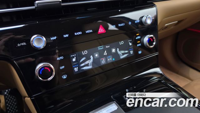 Genesis G80 (RG3) Gasoline 2.5 Turbo AWD 2025 — фото 29