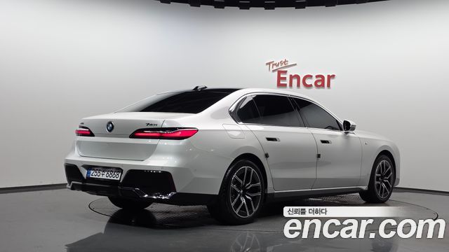 BMW 7 Series (G70) 740i xDrive M Sport 2024 — фото 2