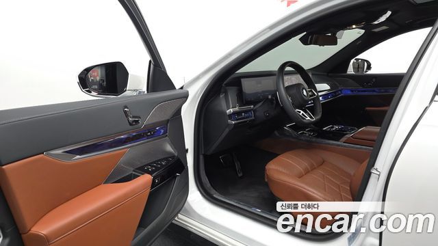 BMW 7 Series (G70) 740i xDrive M Sport 2024 — фото 10
