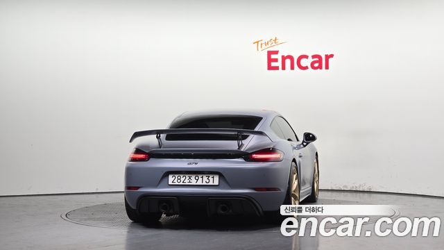 Porsche 718 Cayman 4.0 GT4 2023 — фото 4