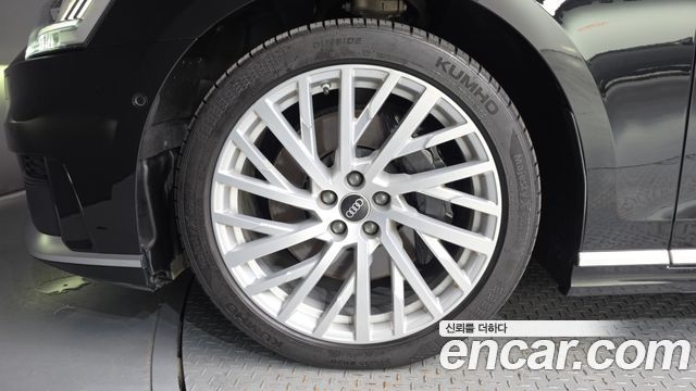 Audi A8 (D5) 55 TFSI Quattro LWB 2021 — фото 5