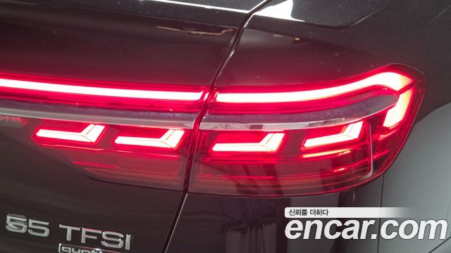 Audi A8 (D5) 55 TFSI Quattro LWB 2021 — фото 23