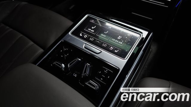 Audi A8 (D5) 55 TFSI Quattro LWB 2021 — фото 33