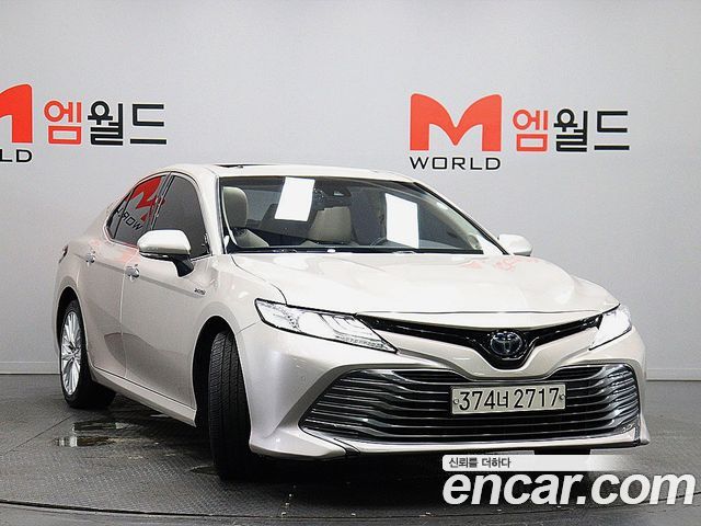 Toyota Camry (XV70) 2.5 XLE Hybrid 2018 — фото 3