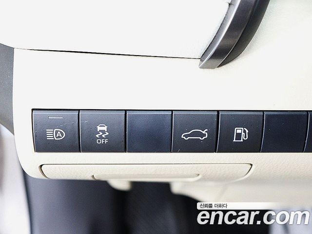 Toyota Camry (XV70) 2.5 XLE Hybrid 2018 — фото 19