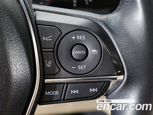 Toyota Camry (XV70) 2.5 XLE Hybrid 2018 — фото 20