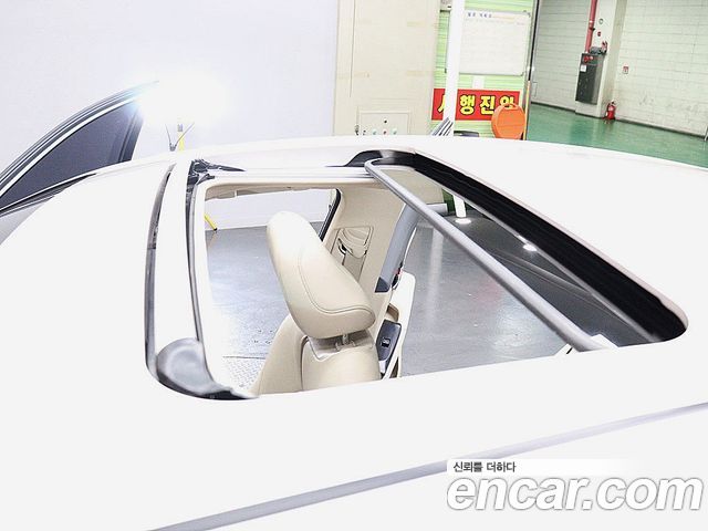 Toyota Camry (XV70) 2.5 XLE Hybrid 2018 — фото 24