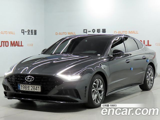 Hyundai Sonata (DN8) 2.0 Modern