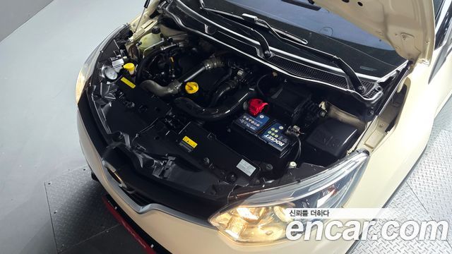 Renault Korea QM3 RE 2015 — фото 6
