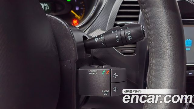 Renault Korea QM3 RE 2015 — фото 18