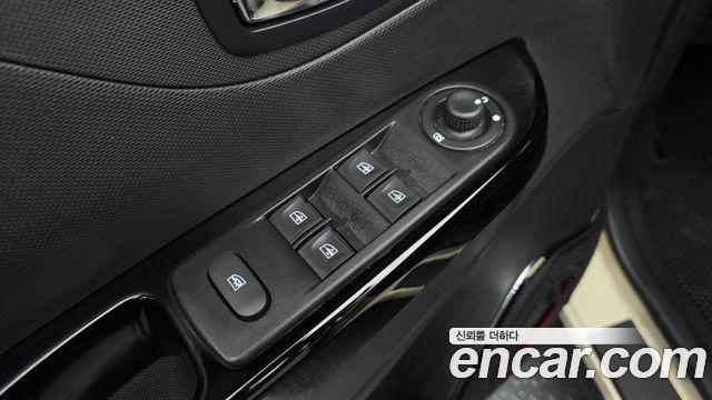 Renault Korea QM3 RE 2015 — фото 34