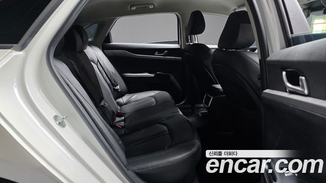 Kia K5 Hybrid (III) Prestige 2022 — фото 11