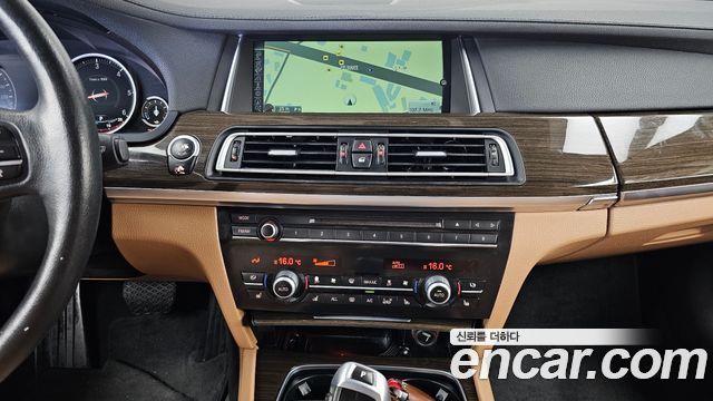 BMW 7 Series (F01) 740d xDrive 2013 — фото 15