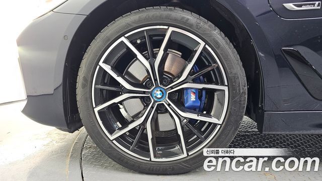 BMW 5 Series (G30) 530e M Sport 2023 — фото 5