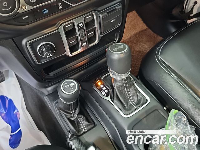 Jeep Wrangler (JL) 2.0 Overland Power Top 4Door 4xe 2021 — фото 8