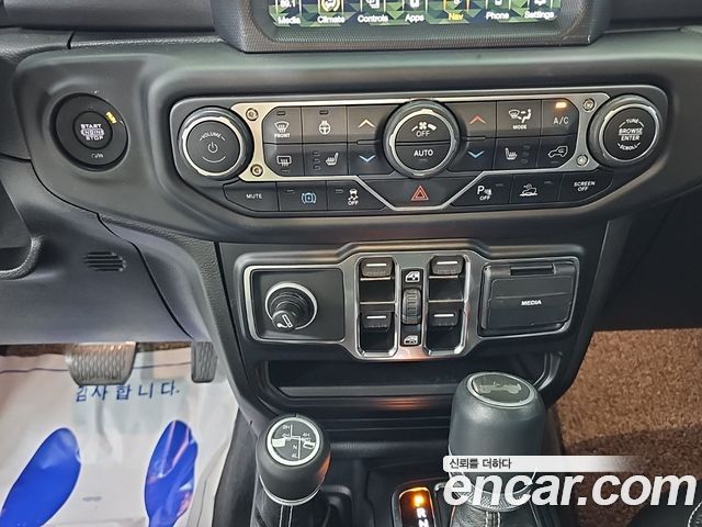 Jeep Wrangler (JL) 2.0 Overland Power Top 4Door 4xe 2021 — фото 10