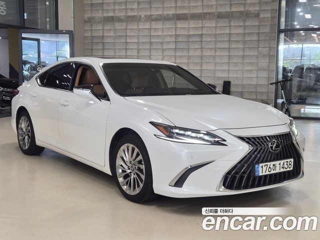 Lexus ES300h (VII) Executive 2023 — фото 3