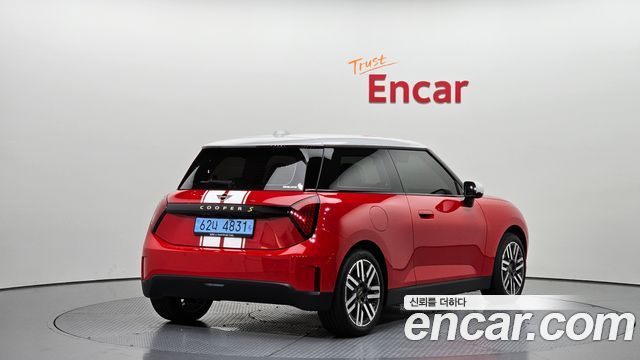 MINI Cooper Electric (IV) SE Classic 2026 — фото 2