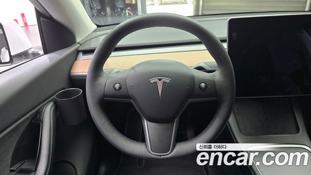 Tesla Model Y Long Range AWD 2021 — фото 13