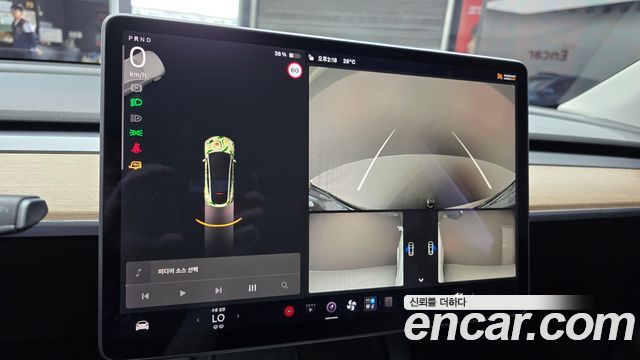 Tesla Model Y Long Range AWD 2021 — фото 16