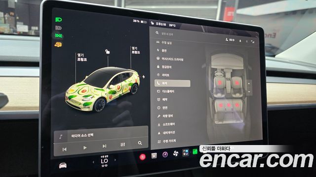 Tesla Model Y Long Range AWD 2021 — фото 20