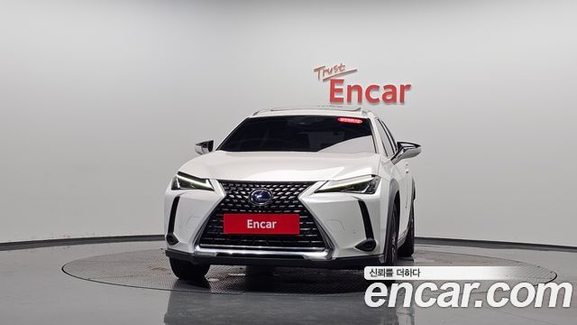 Lexus UX250h 2.0 2WD 2019 — фото 3