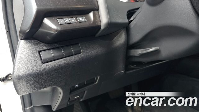 Lexus UX250h 2.0 2WD 2019 — фото 14