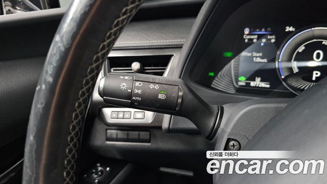 Lexus UX250h 2.0 2WD 2019 — фото 15