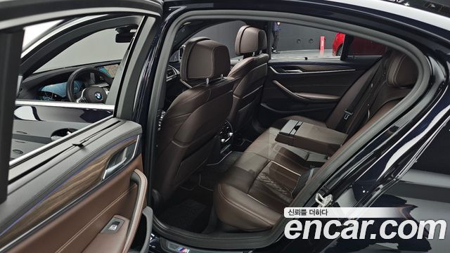 BMW 5 Series (G30) 530i M Sport Package Plus 2019 — фото 12