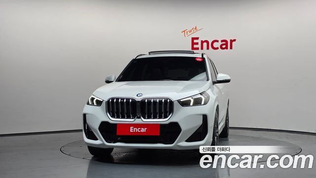 BMW X1 (U11) xDrive 20i M Sport 2024 — фото 3