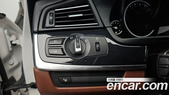 BMW 5 Series (F10) 520d M Aero Dynamic 2016 — фото 15