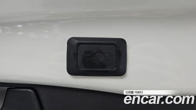 Toyota RAV4 (V) 2.5 4WD Hybrid 2019 — фото 20