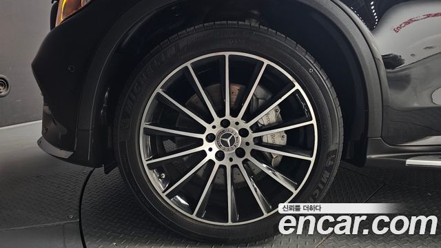 Mercedes-Benz GLC-Class (X253) GLC300 4MATIC AMG Line 2019 — фото 5