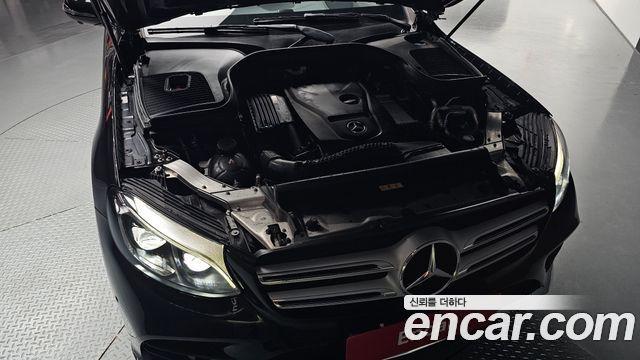 Mercedes-Benz GLC-Class (X253) GLC300 4MATIC AMG Line 2019 — фото 6