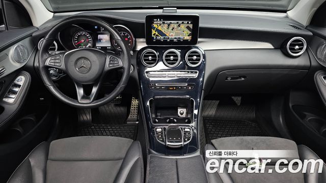 Mercedes-Benz GLC-Class (X253) GLC300 4MATIC AMG Line 2019 — фото 7