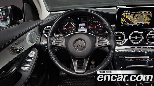 Mercedes-Benz GLC-Class (X253) GLC300 4MATIC AMG Line 2019 — фото 17