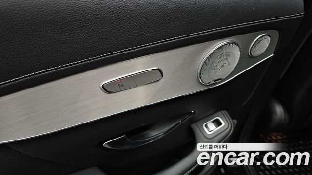Mercedes-Benz GLC-Class (X253) GLC300 4MATIC AMG Line 2019 — фото 40