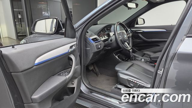 BMW X1 (F48) xDrive 20d M Sport package 2017 — фото 10