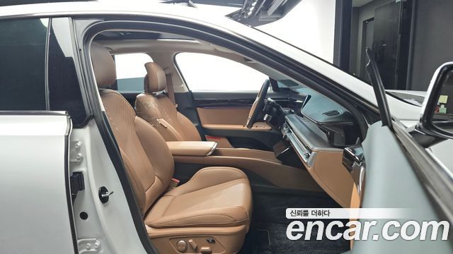 Hyundai Grandeur (GN7) 2,5 Gasoline 2WD Calligraphy 2023 — фото 15