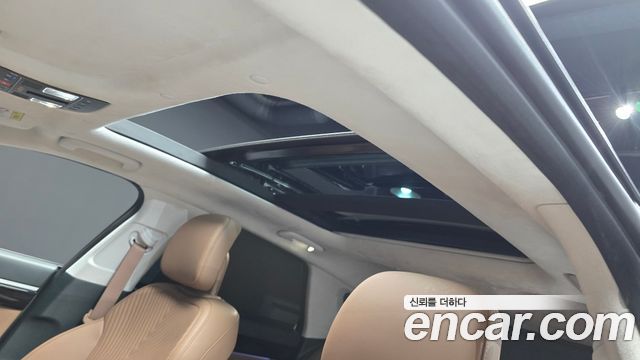Hyundai Grandeur (GN7) 2,5 Gasoline 2WD Calligraphy 2023 — фото 16