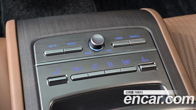 Hyundai Grandeur (GN7) 2,5 Gasoline 2WD Calligraphy 2023 — фото 23