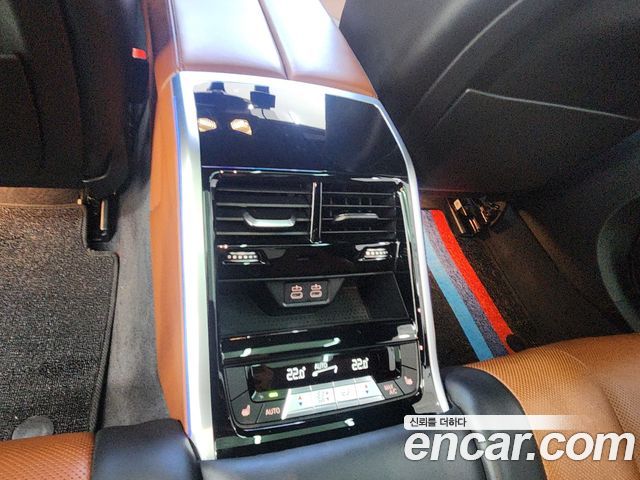 BMW 8 Series (G15) M850i xDrive Gran Coupe 2024 — фото 10