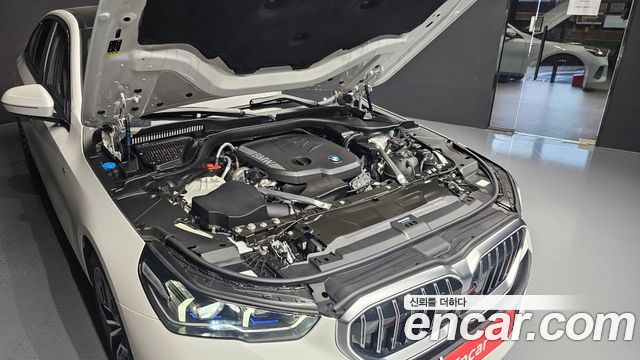 BMW 5 Series (G60) 523d M Sport 2025 — фото 6
